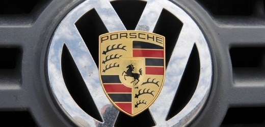 Německá automobilka Volkswagen získá plnou kontrolu nad výrobcem Porsche.