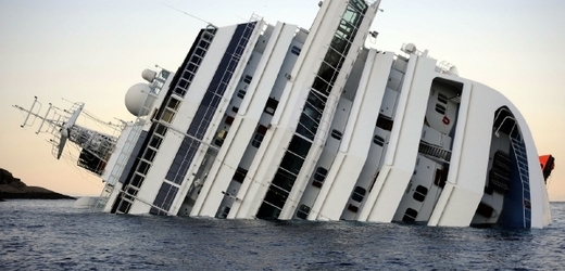 Ztroskotaná loď Costa Concordia.