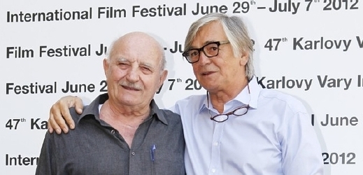 Herec Josef Somr a Jiří Bartoška, prezident filmového festivalu v Karlových Varech.