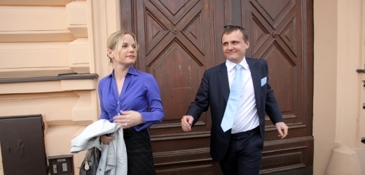 Poslanec Vít Bárta s manželkou, poslankyní Kateřinou Klasnovou (oba VV).
