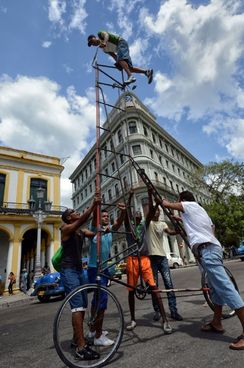 Pokud jde o dopravní prostředky, jsou Kubánci šikulové.