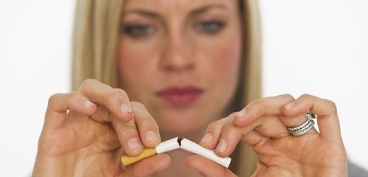 Přestat kouřit je podle lékařů stále lepší než mít štíhlou linii. 