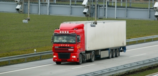 Nehoda kamionu blokuje Pražský okruh.