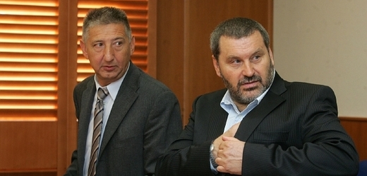 Alexandr Novák (vpravo).