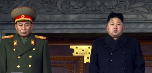 S příchodem Kim Čong-una se dějí věci: nejvyšší generál Ri Jong-ho opouští všechny funkce.