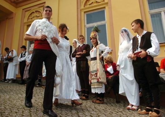 Kulturní festival v Kulpinu. Jedna z mnoha možností setkat se s etnickou různorodostí Vojvodiny.