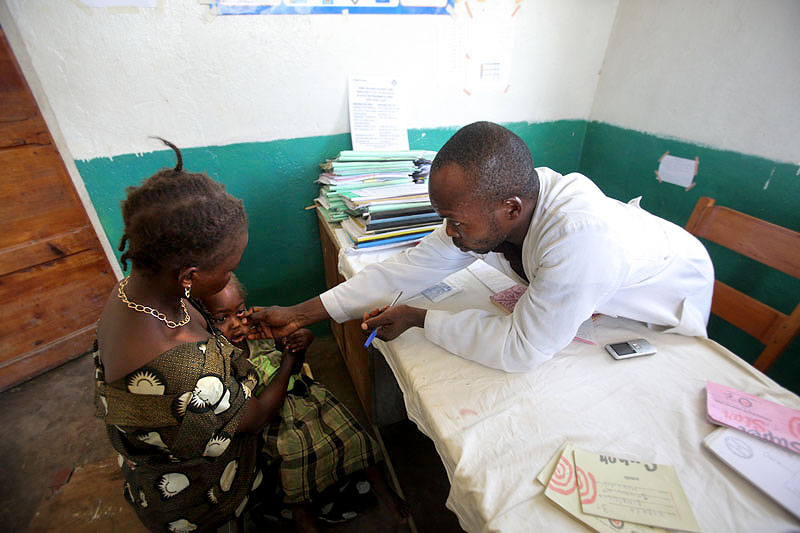 Nyamibungu je jedním z nejlepších zdravotnických center v oblasti Kitutu. Kromě jiného je vybaveno zubařským křeslem a vyrábějí se tu protézy.