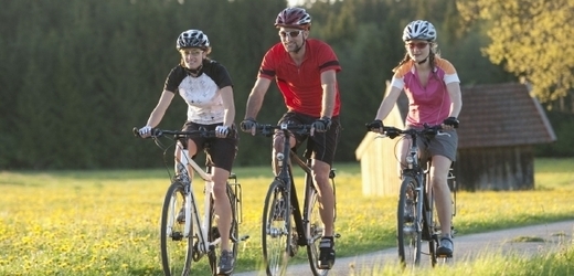 Cyklistika patří u Čechů na první místo ve sportovních aktivitách.