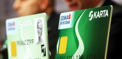 Senát chce, aby všechny funkce sociální karty byly pro uživatele bezplatné.