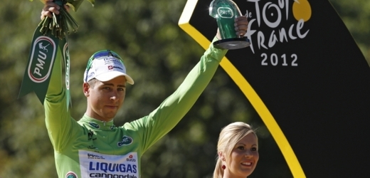 Peter Sagan v Paříži přebírá ocenění pro nejlepšího sprintera Tour de France.