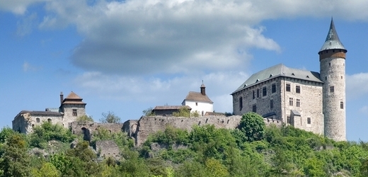 Gotický hrad Kunětická hora.