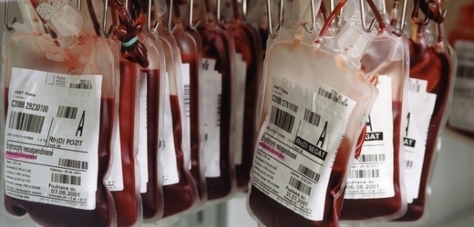 Zásoby krve se tenčí. Češi nejsou ochotni darovat krev.