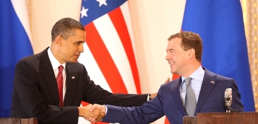 Barack Obama s tehdejším protějškem Dmitrijem Medveděvem iniciovali restart vzájemných vztahů. Americký Kongres je ale opatrnější.