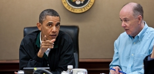 Barack Obama a bezpečnostní poradce vlády Tom Donilon.