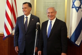 Romney se izraelským premiérem Netanjahuem zná osobně už od roku 1976, kdy oba pracovali jako poradci pro společnost Boston Consulting Group.