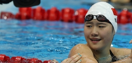 Mladičká čínská plavkyně Jie Š'-wen.
