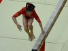 Ladným seskokem zabránila jinak nepříjemnému pádu Číňanka Teng Lin-lin při finále sportovní gymnastiky. 