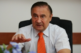 Vladimír Dryml přestoupil z ČSSD k Zemanovi.