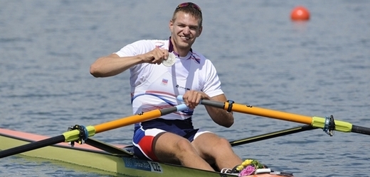 Skifař Ondřej Synek získal stříbrnou medaili.