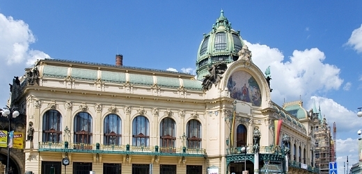 Obecní dům na náměstí Republiky v Praze.
