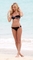 Jihoafrická modelka Candice Swanepoelová předvádí dokonalé tělo v plavkách Victoria's Secret. Radost pohledět.