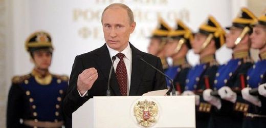 Vladimír Puti. Kreml láká na Dálný východ "kolonisty" z evropské části Ruska.