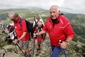 Loni museli Klause kvůli zánětu achilovky na vrchol nejvyšší české hory vyvézt horští záchranáři, letos už zvládl tůru sám.
