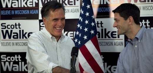 Mitta Romney a Paul Ryan (vpravo).