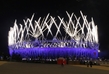 Celkový pohled na stadion při závěrečném ceremoniálu.
