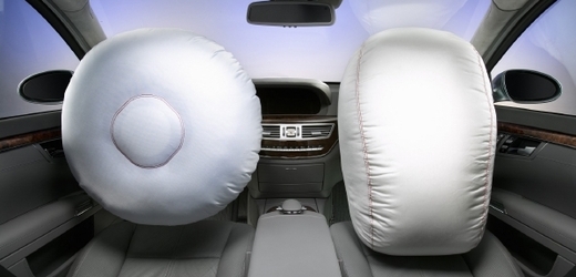 Airbag spolujezdce slaví výročí, je to 25 let, co byl uložen v sériově vyráběném modelu.