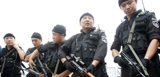 Příslušníci speciálních jednotek čínské policie (ilustrační foto).