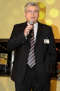 Miloslav Ludvík, ředitel Fakultní nemocnice Motol. 