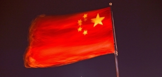 Aktivisté na jednom z ostrovů vztyčili rudou vlajku komunistické ČLR.