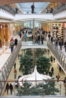 Velká nákupní centra v Česku zabírají na tři miliony metrů čtverečních.