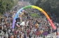 Duhovým průvodem v Praze vyvrcholil druhý ročník festivalu Prague Pride, který má posílit respekt k jinakosti a podpořit toleranci. (Foto: ČTK)