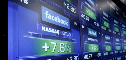 Akcie Facebooku rapidně klesly.
