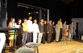 Dejvické divadlo spolupracuje s festivalem už osmým rokem. Na snímku Příběhy obyčejného šílenství z roku 2006.