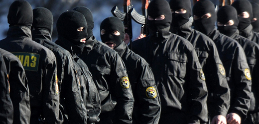 Od roku 2011 je Bělorusko vystaveno sankcím EU za tvrdé policejní akce proti opozičním demonstrantům.