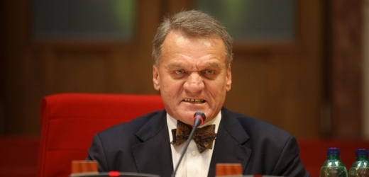 Primátor Bohuslav Svoboda (ODS) má teď problémů až nad hlavu.
