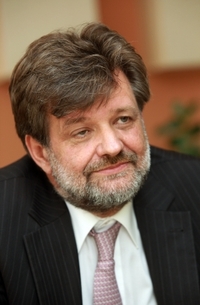Ministr vnitra Jan Kubice.