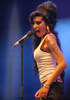 Amy Winehouse zastupuje poslední roky.