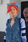 Zpěvačka Rihanna je známá tím, že ráda mění barvu vlasů. Tentokrát zvolaila nepěknou ostře červenou a k ní prapodivnou mašli. Proč, Rihanno, proč?