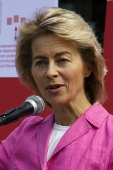 Ministryně práce a sociálních věcí Ursula von der Leyenová.