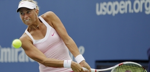 Andrea Hlaváčková na US Open při utkání se Serenou Williamsovou.