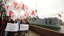 Proputinovská mládež žádá pro bolševickou památku důstojnější využití.