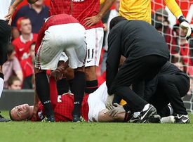 Rooneyho zranění v zápase s Fulhamem.