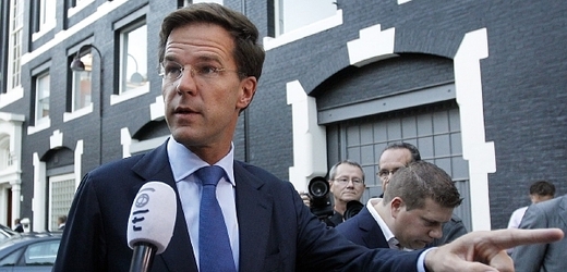 Nizozemský premiér a předseda Lidové strany pro svobodu a demokracii (VDD) si podle předběžných výsledků své křeslo udrží i v dalším volebním období.