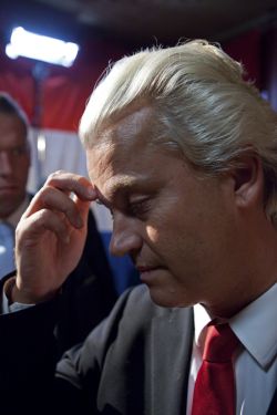 Antiislamista Wilders utrpěl překvapivě velké ztráty.