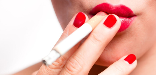 Zapálení cigarety ovlivňuje riziko vzniku rakoviny.
