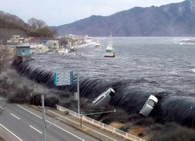 Vlna tsunami z března 2011 měla hrozivé rozměry.